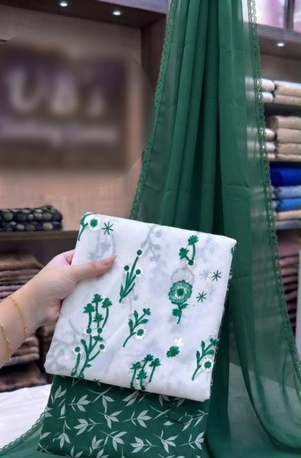 Embrodiered Lawn 3Pc
